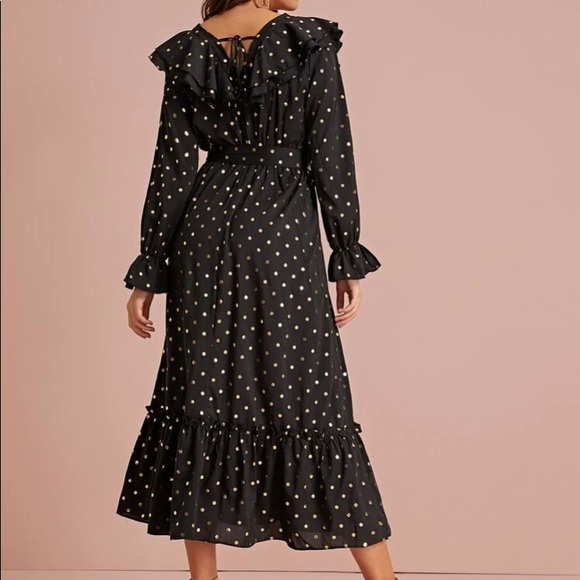 Black and gold pretty dress - Picture 2 of 9